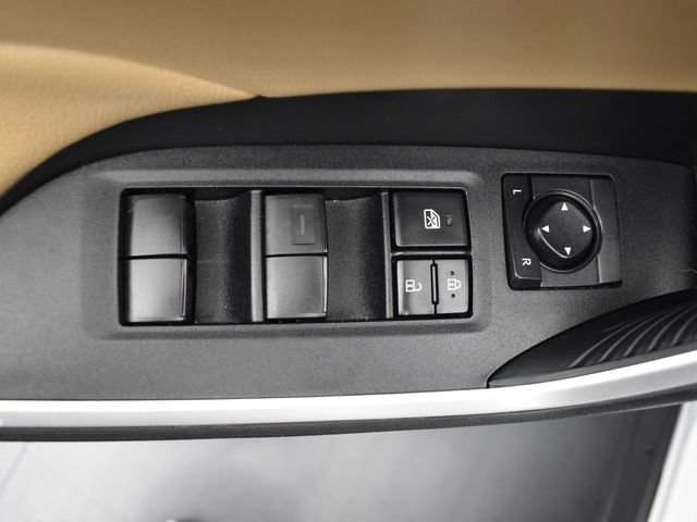 Used 2022 Toyota RAV4 LE FWD image 11