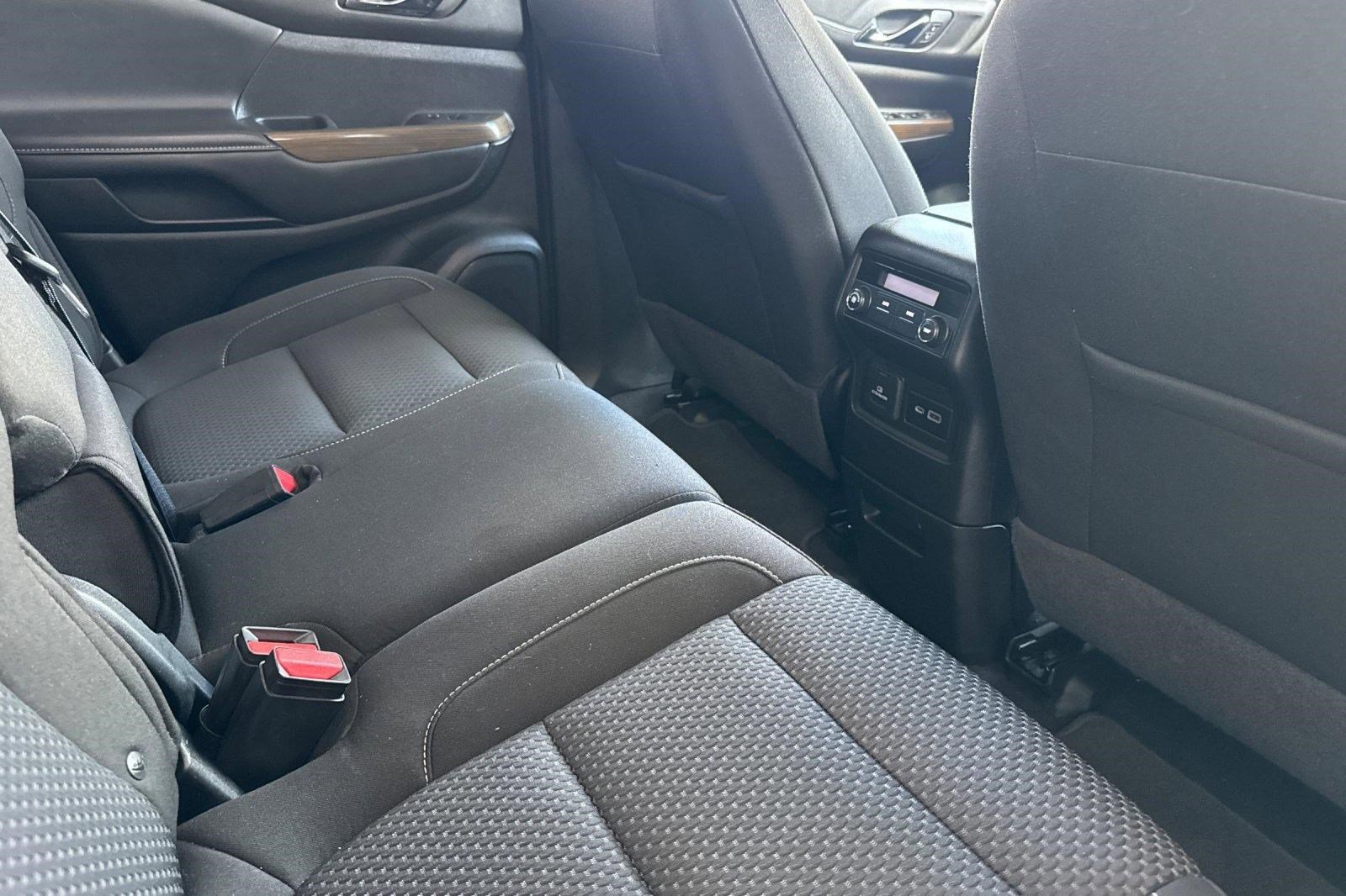 Used 2022 GMC Acadia SLE w/ Driver Convenience Package image 15