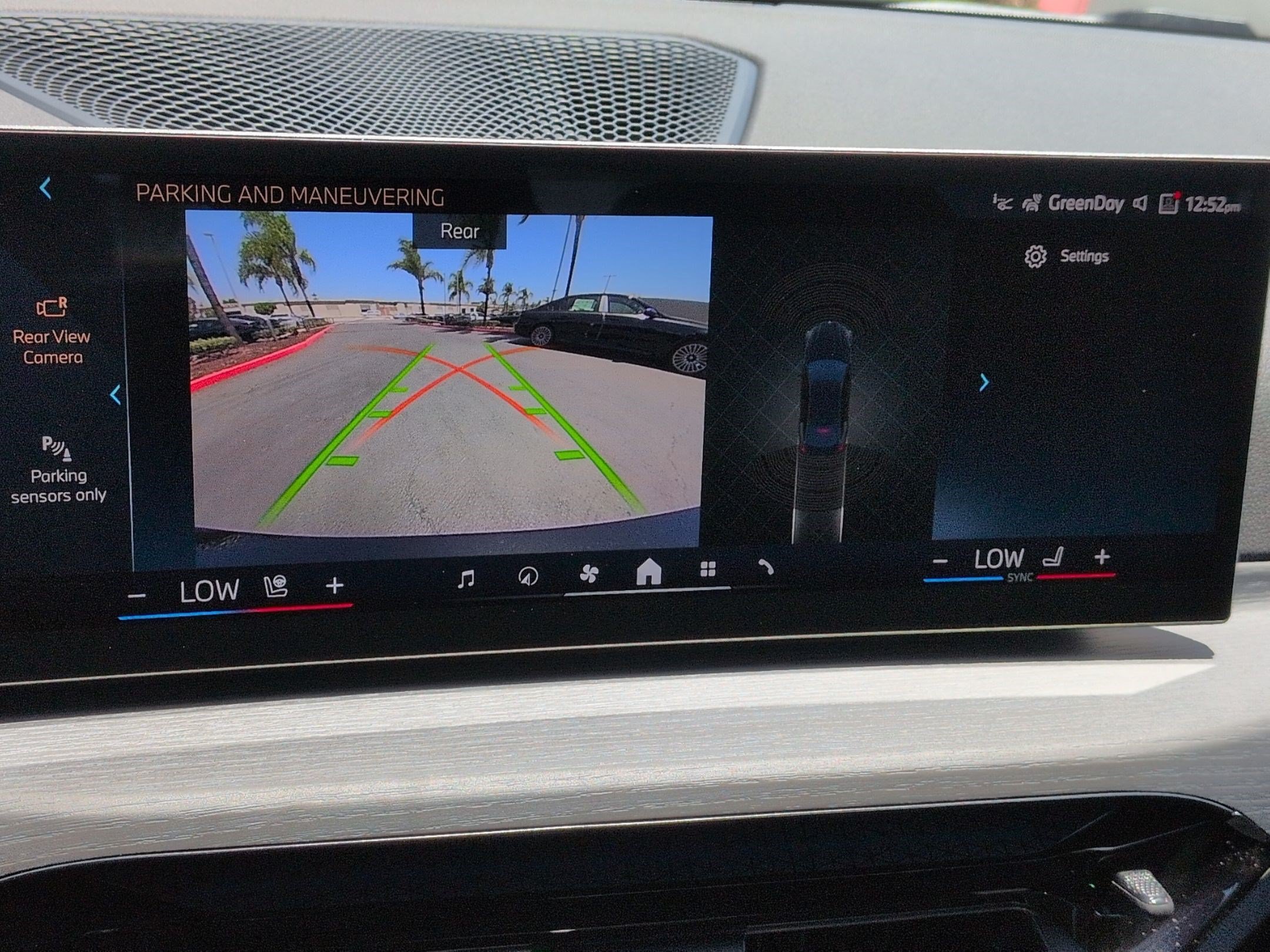 New 2026 BMW i4 eDrive40 w/ Premium Package RWD image 25