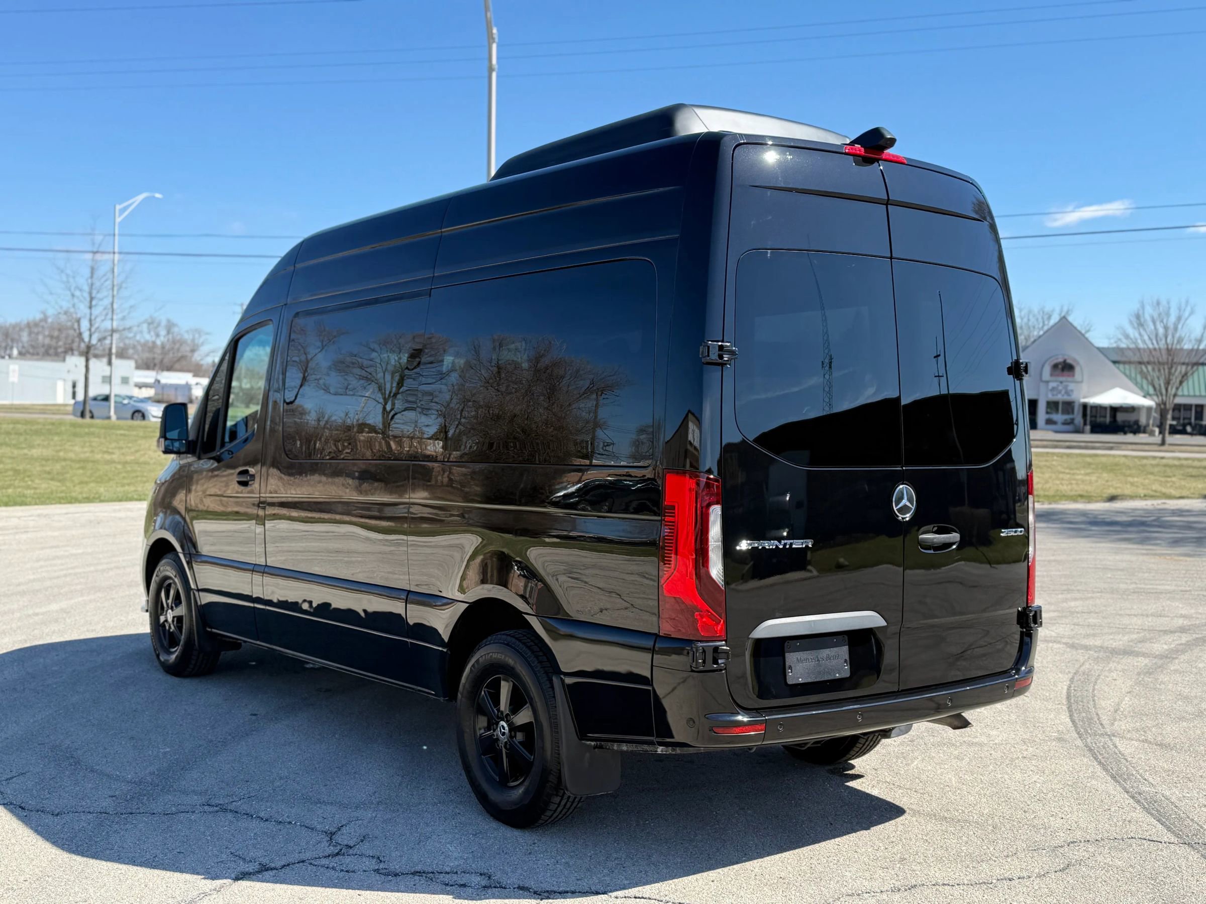 Used 2021 Mercedes-Benz Sprinter 2500 image 3