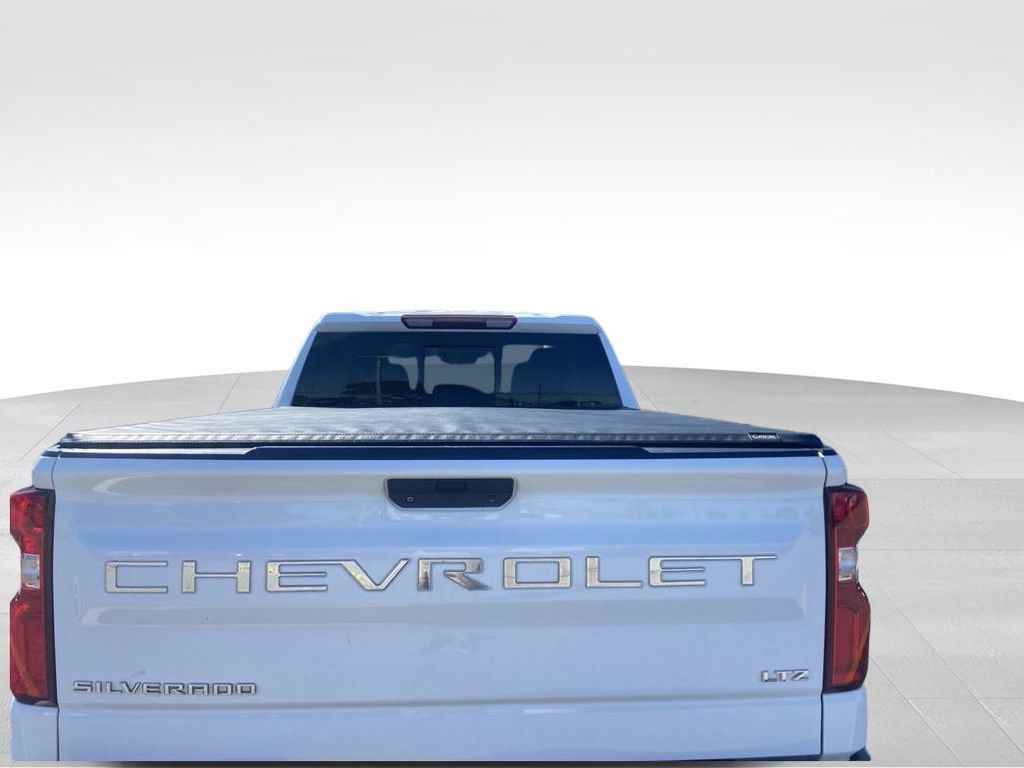 Used 2020 Chevrolet Silverado 1500 LTZ w/ LTZ Convenience Package AWD/4WD image 14