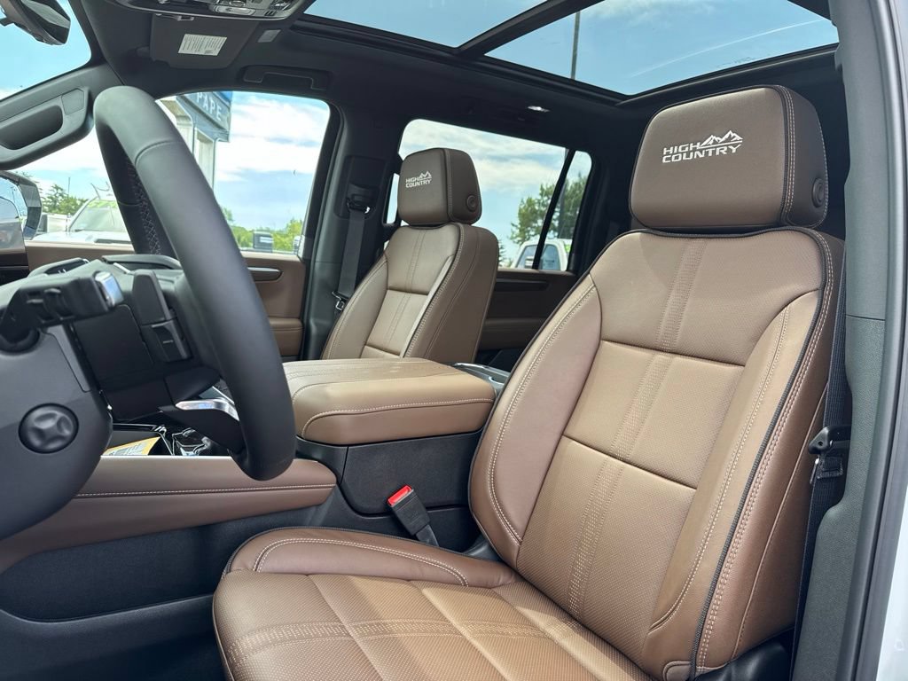 New 2026 Chevrolet Suburban High Country w/ Sun And Tow Package AWD/4WD image 20