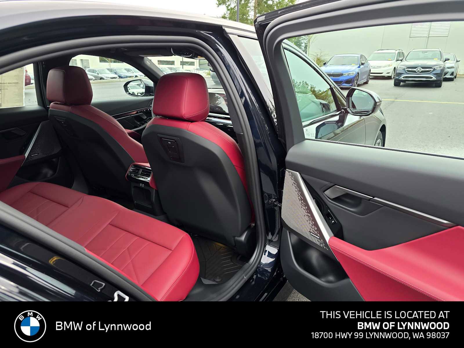 New 2026 BMW i5 eDrive40 w/ M Sport Package AWD/4WD image 13