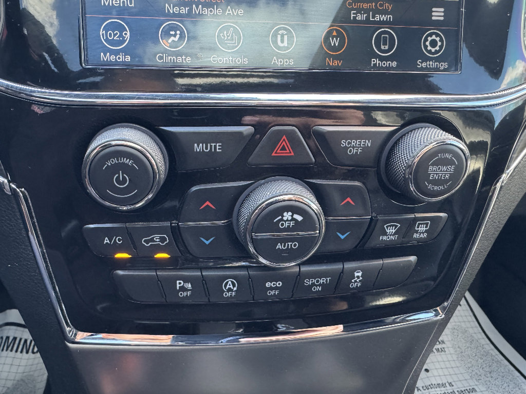 Used 2021 Jeep Grand Cherokee Limited w/ Sun & Sound Group image 20