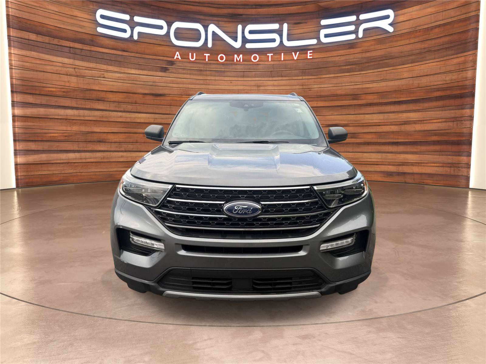Certified 2021 Ford Explorer XLT w/ Equipment Group 202A AWD/4WD image 10