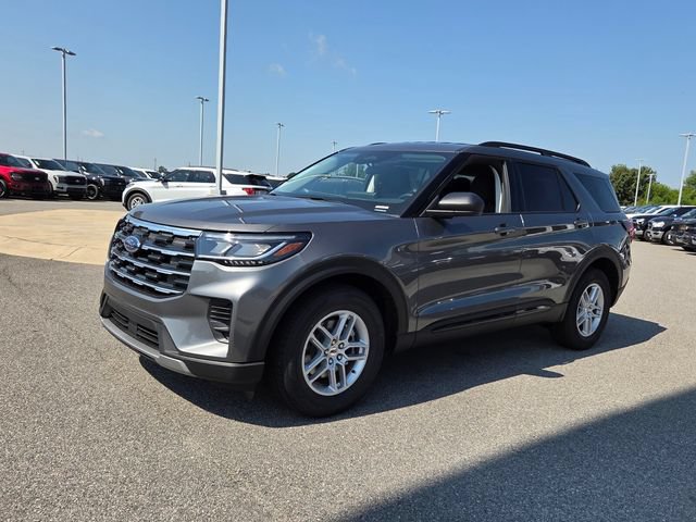 New 2026 Ford Explorer Active RWD image 3