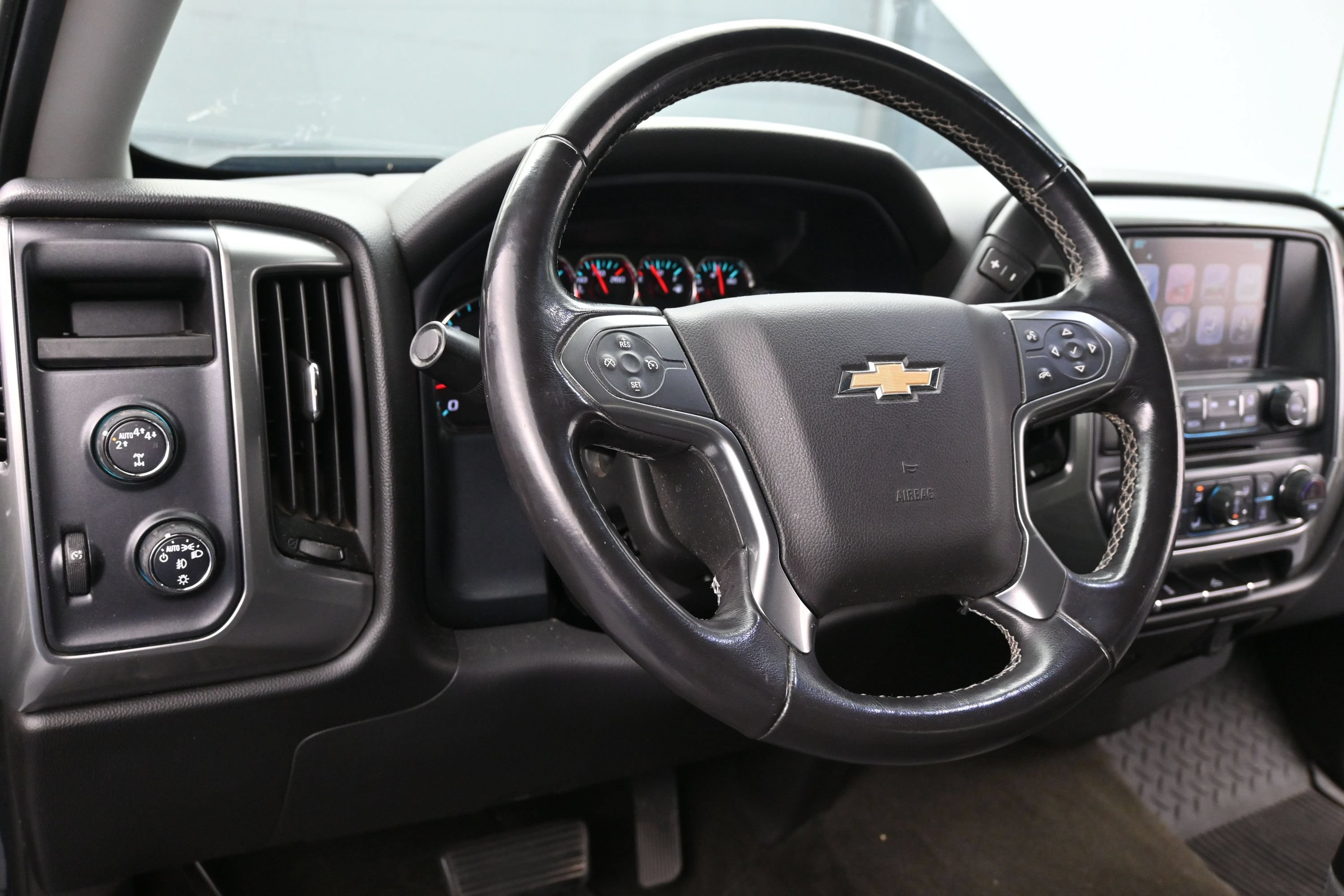 Used 2017 Chevrolet Silverado 1500 LT w/ All Star Edition AWD/4WD image 13