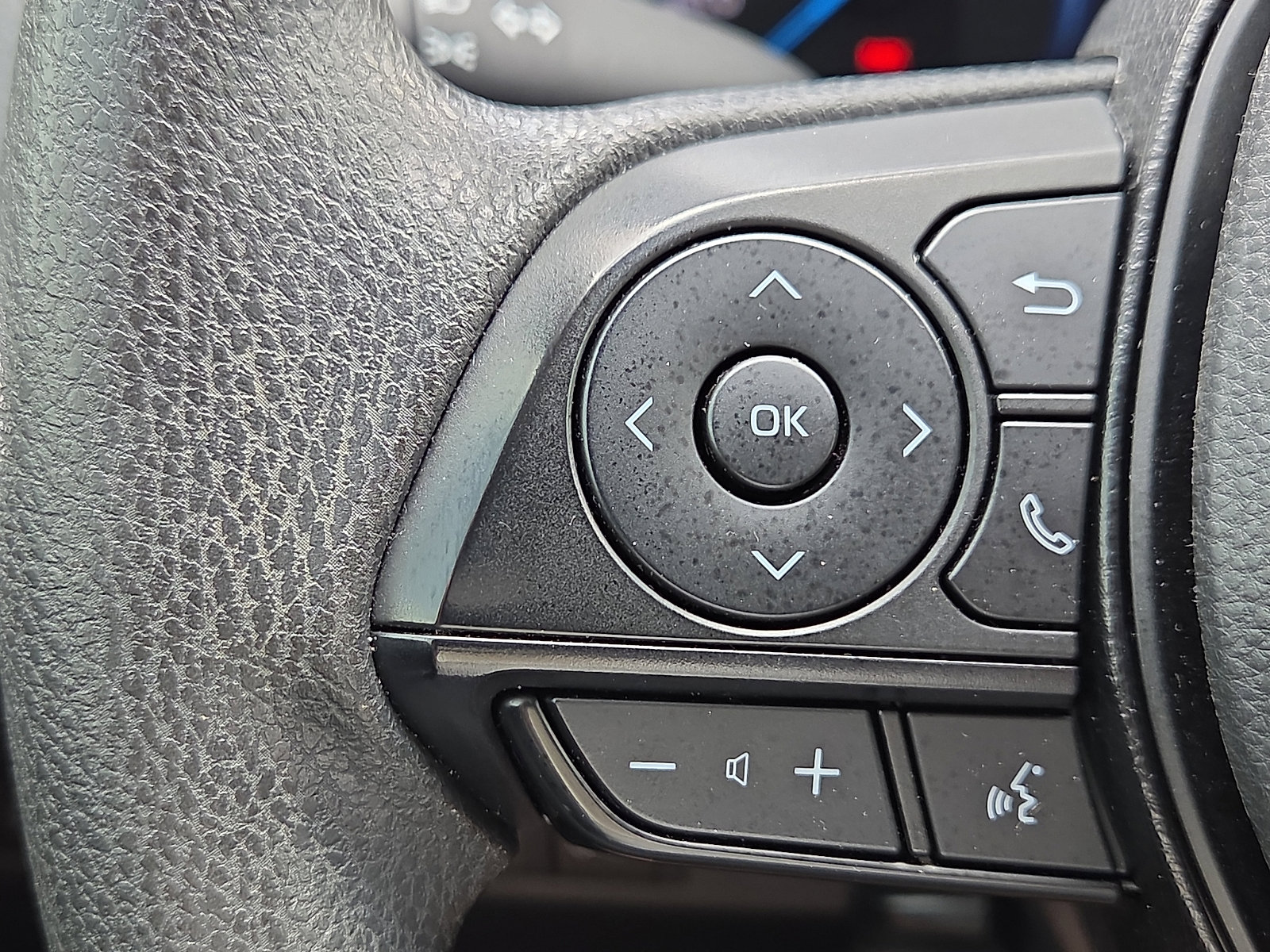 Used 2025 Toyota RAV4 XLE w/ Convenience Package AWD/4WD image 21