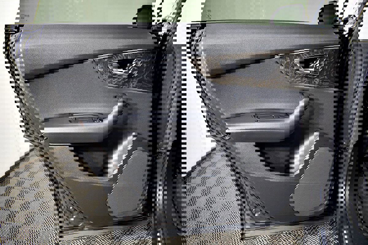 Used 2019 Audi Q8 Premium w/ Convenience Package image 50