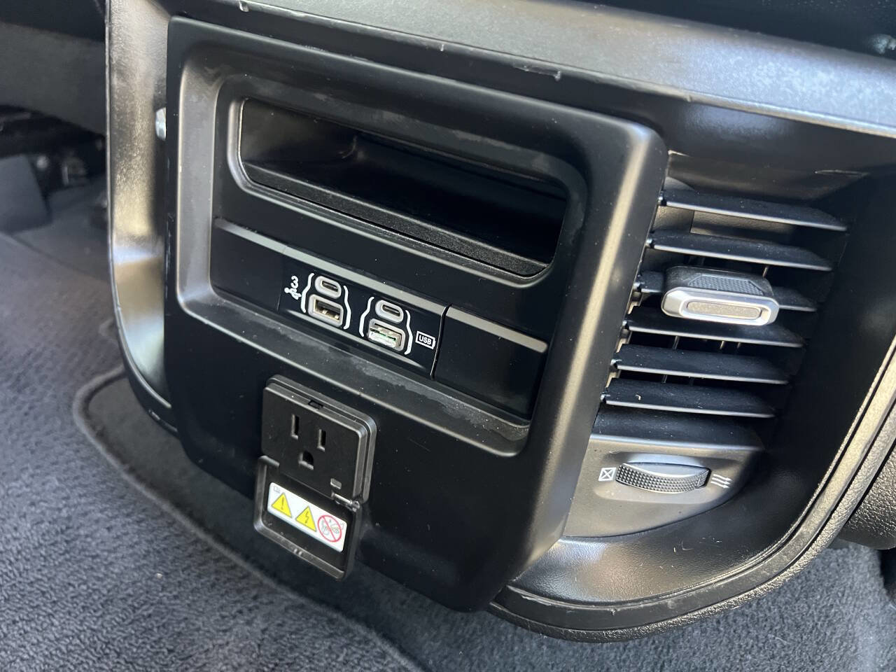 Used 2019 RAM 1500 Laramie image 38