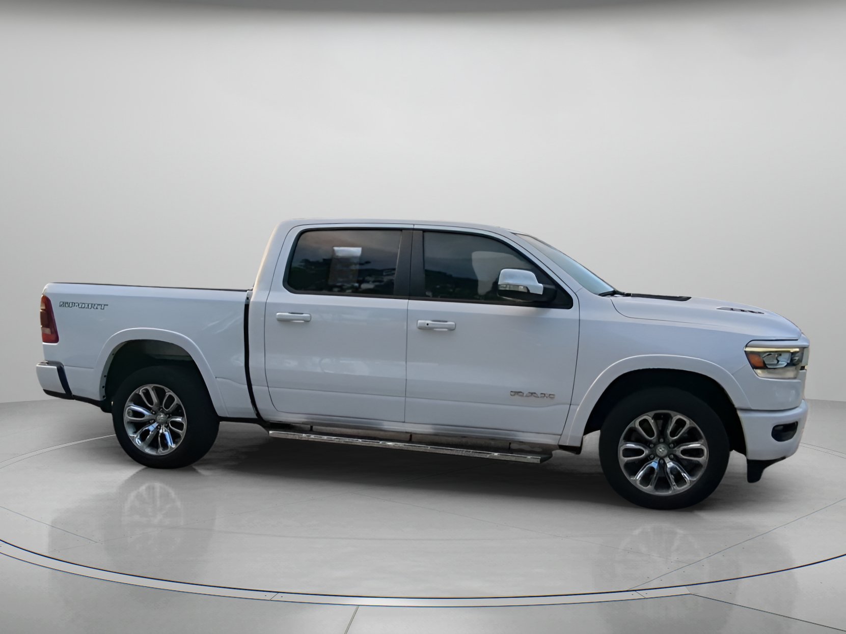 Used 2022 RAM 1500 Laramie w/ Sport Appearance Package AWD/4WD image 33