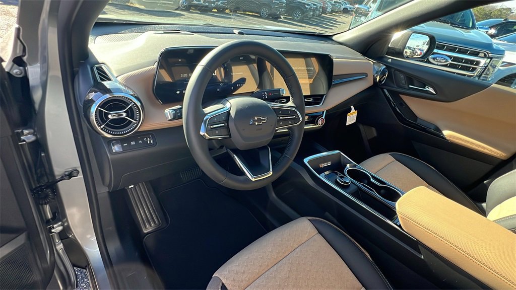 New 2026 Chevrolet Equinox ACTIV w/ Convenience Package III image 19