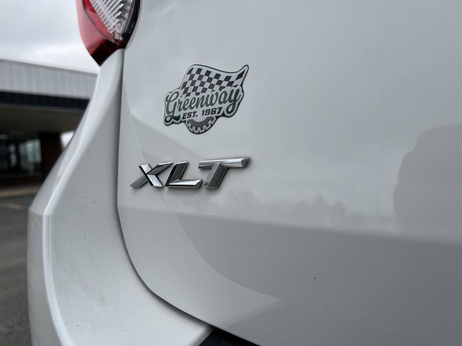 Used 2020 Ford Explorer XLT w/ Equipment Group 202A AWD/4WD image 8