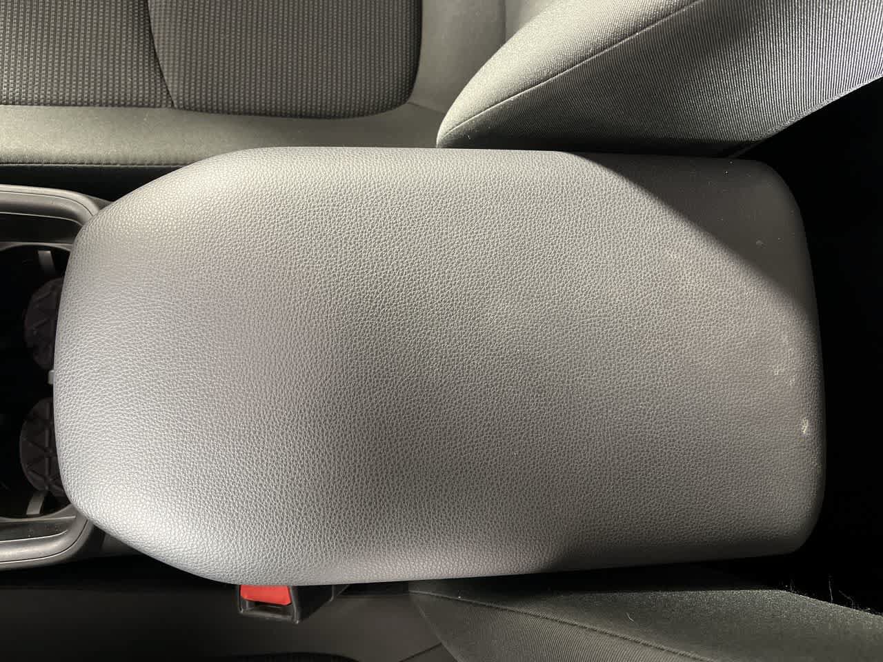 Used 2025 Toyota RAV4 LE AWD/4WD image 22
