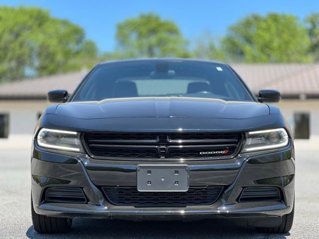 Used 2019 Dodge Charger SXT w/ Leather Interior Group RWD image 2