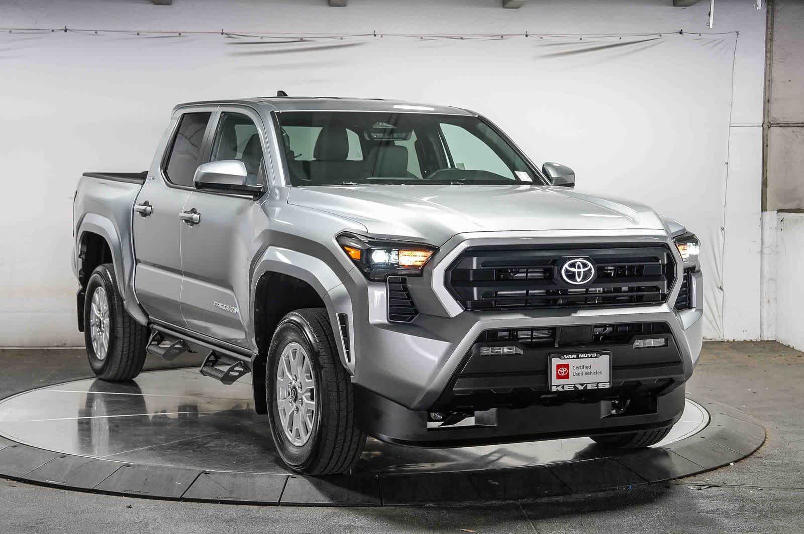 Certified 2026 Toyota Tacoma SR5 AWD/4WD image 6