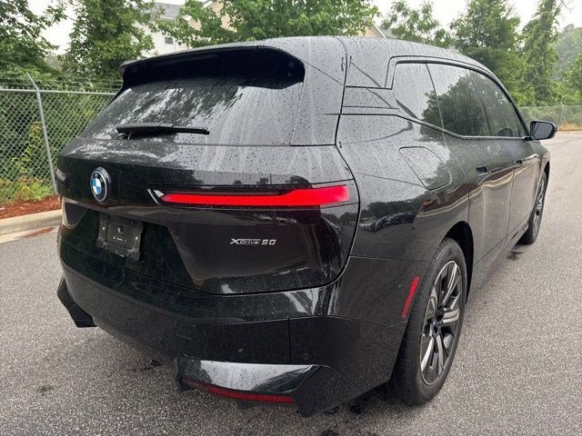 Certified 2025 BMW iX xDrive50 w/ Premium Package AWD/4WD image 10