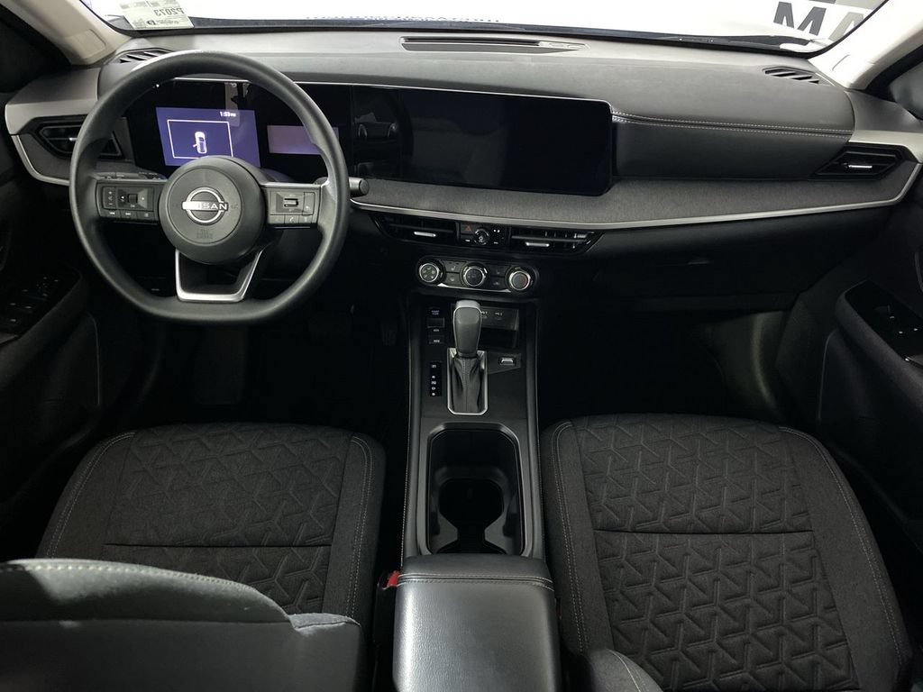 Used 2025 Nissan Kicks SV w/ SV Premium Package AWD/4WD image 25