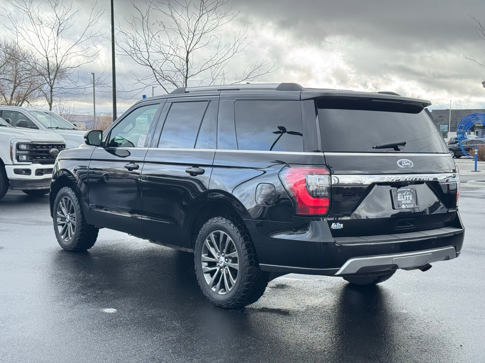 Used 2020 Ford Expedition Limited image 11