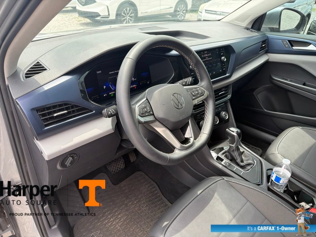 Used 2023 Volkswagen Taos SE w/ Panoramic Sunroof Package FWD image 14