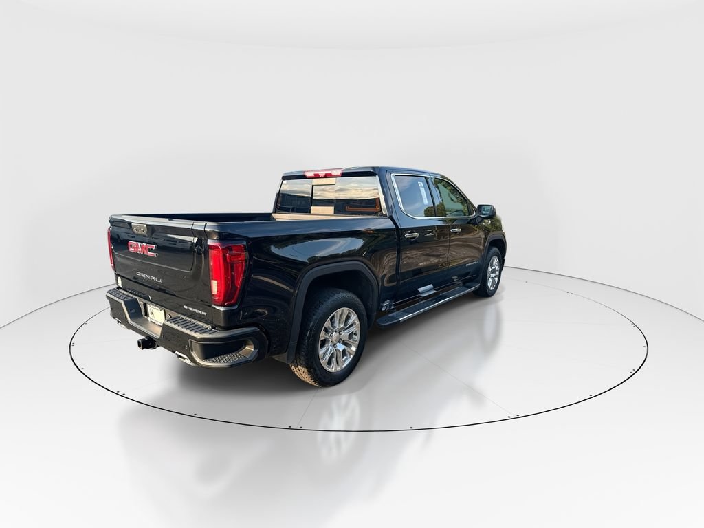 Used 2023 GMC Sierra 1500 Denali w/ Technology Package AWD/4WD image 8