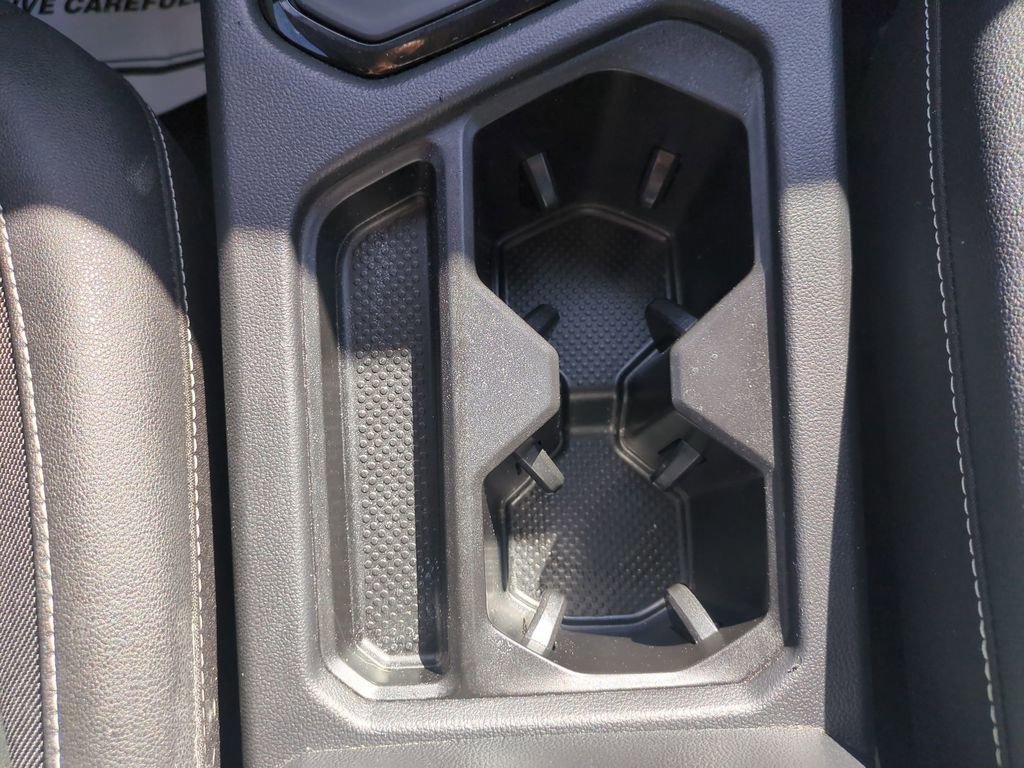 Used 2024 Volkswagen Taos SE image 23