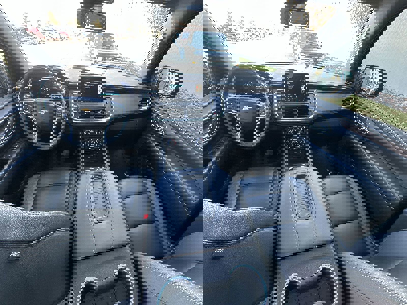 Used 2023 Chevrolet Suburban LT w/ LT Signature Package image 20