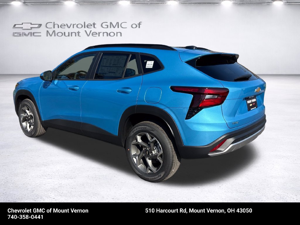 New 2026 Chevrolet Trax LT w/ Driver Confidence Package FWD image 3