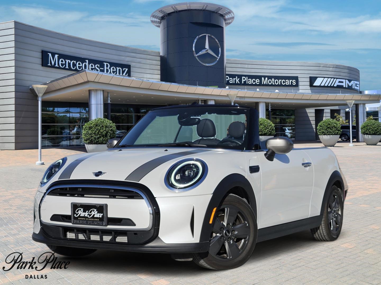 Used 2024 MINI Cooper Signature image 1