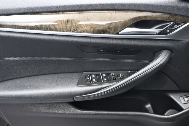 Used 2019 BMW 530e w/ Convenience Package RWD image 6