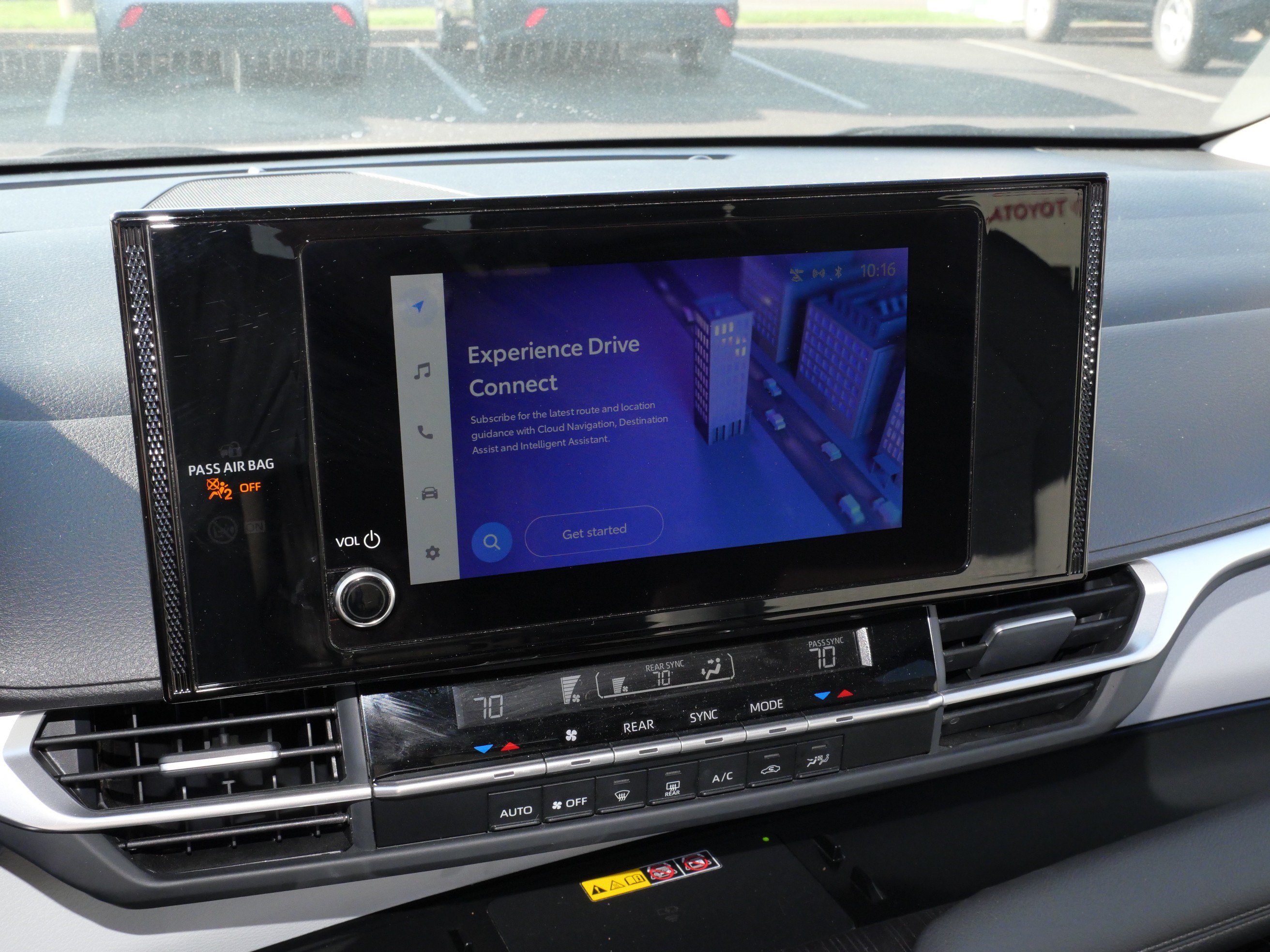 Used 2025 Toyota Sienna LE AWD/4WD image 22