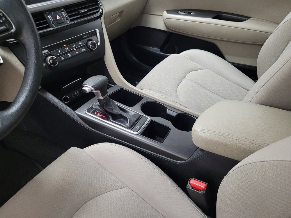 Used 2017 Kia Optima LX FWD image 26