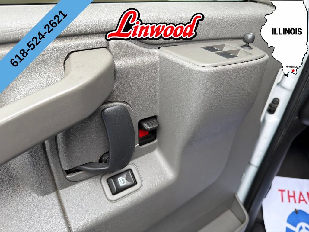 Used 2020 Chevrolet Express 2500 w/ Driver Convenience Package RWD image 15