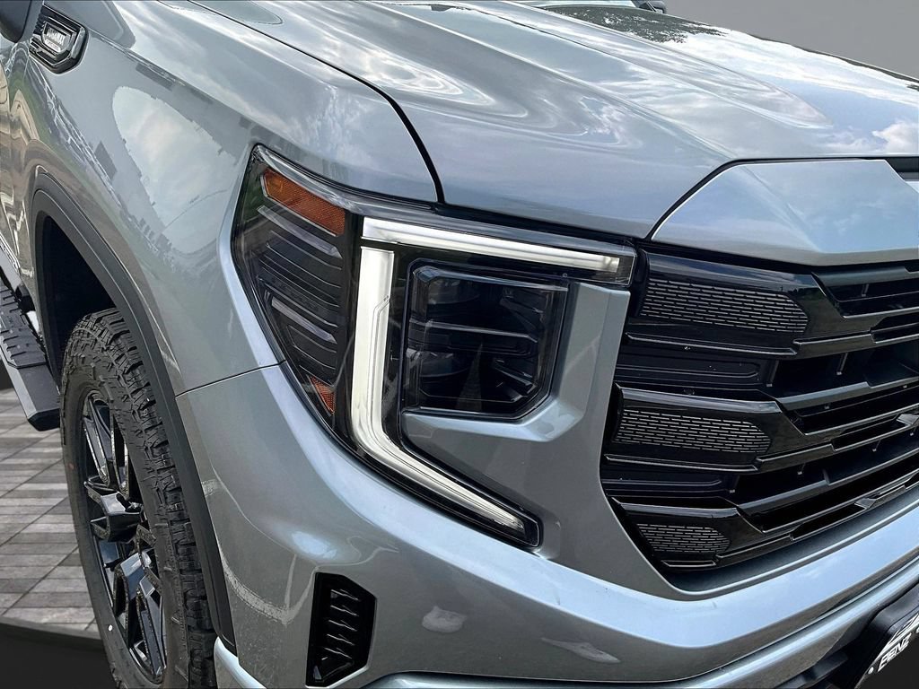 Used 2023 GMC Sierra 1500 Elevation AWD/4WD image 34