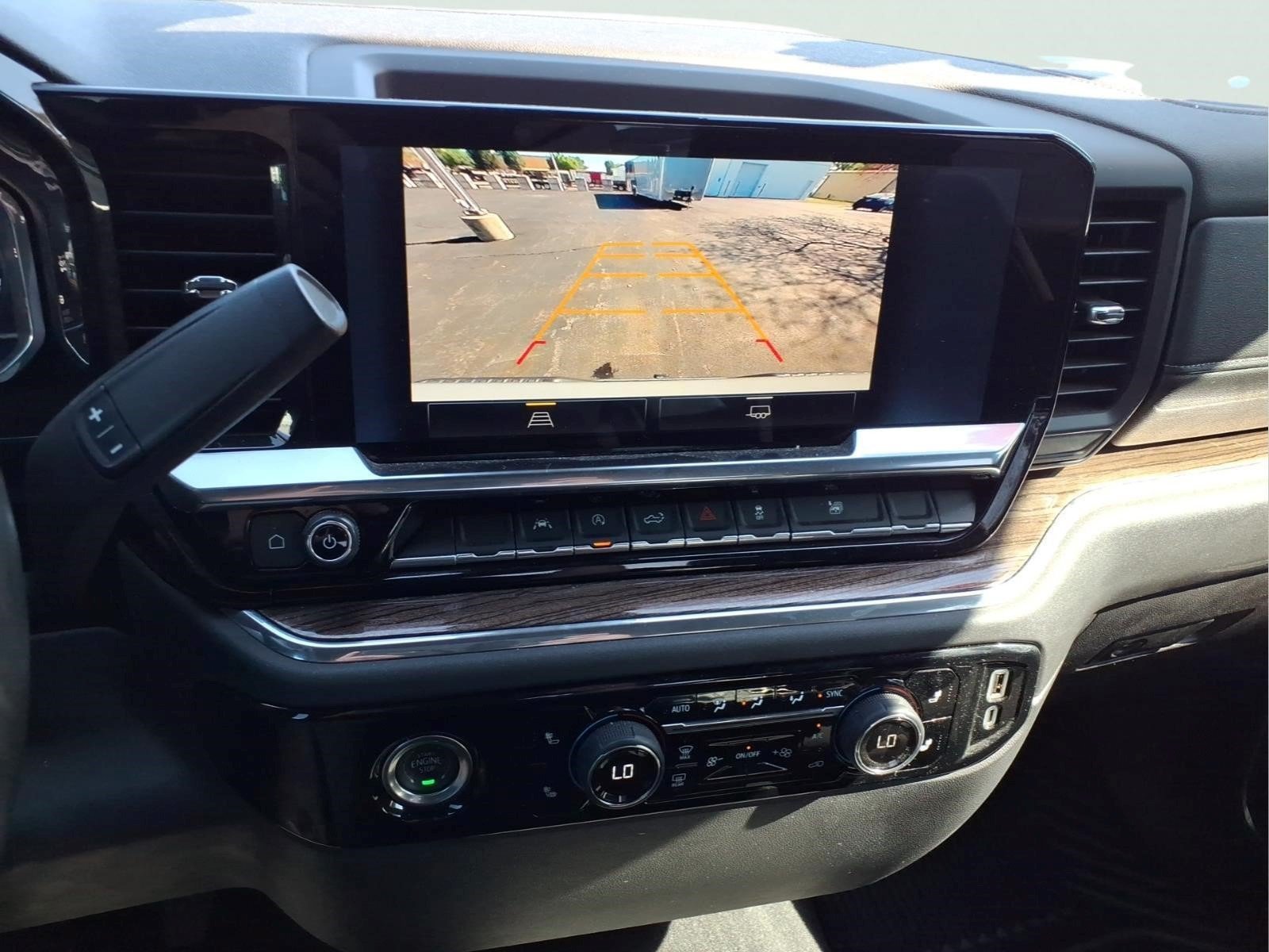 Certified 2024 Chevrolet Silverado 1500 LT AWD/4WD image 18
