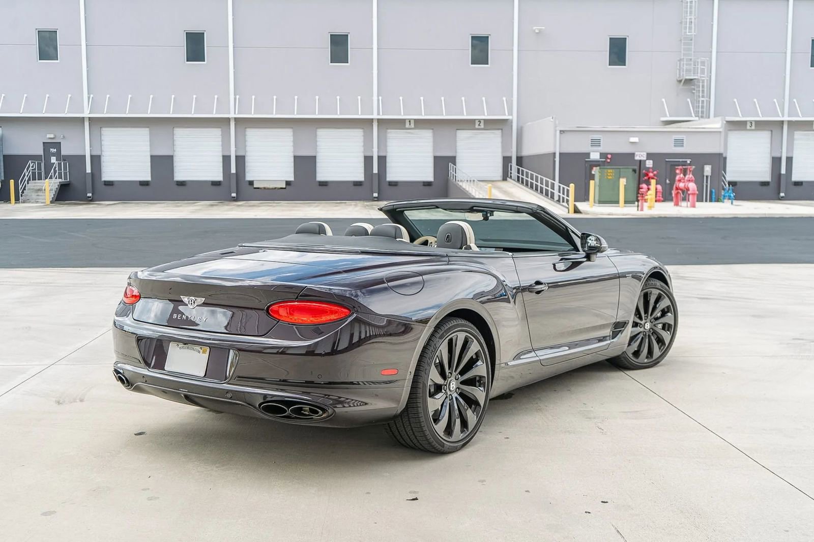 Used 2024 Bentley Continental GT V8 AWD/4WD image 23