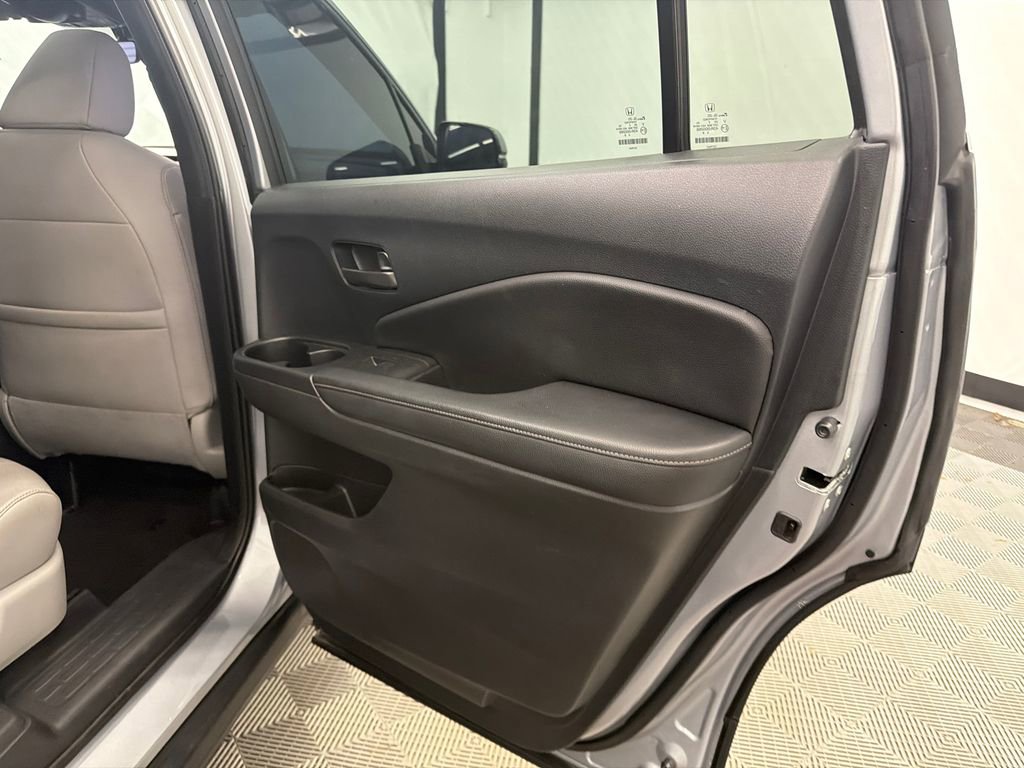 Used 2023 Honda Passport EX-L image 18