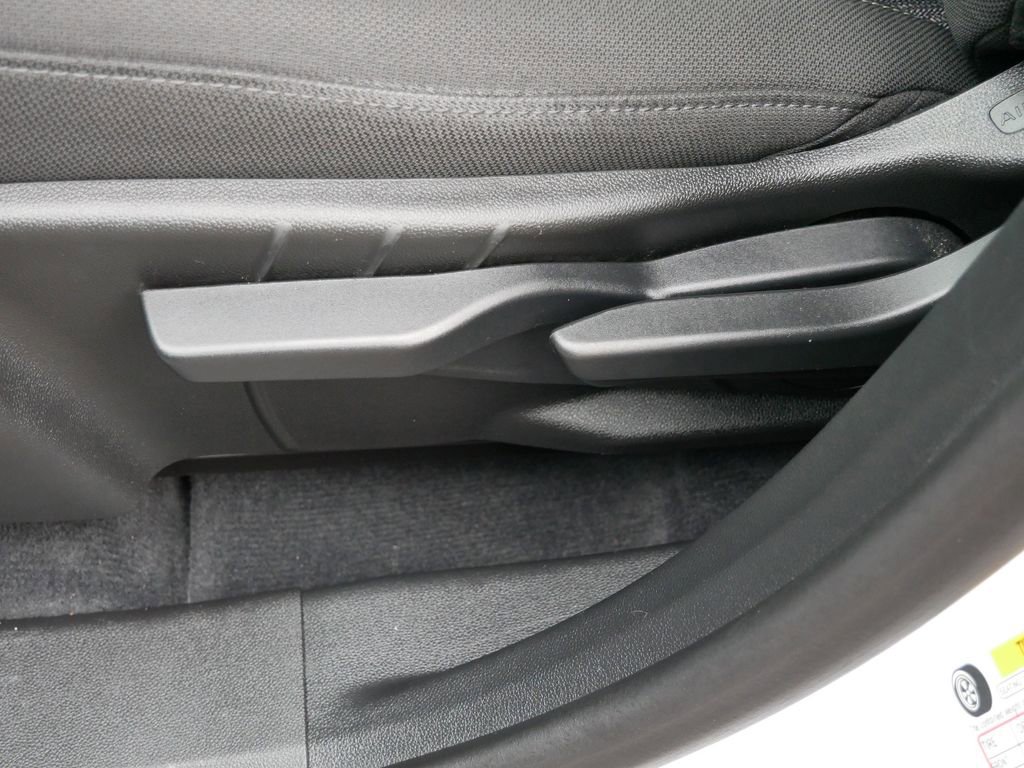 Used 2025 GMC Terrain Elevation image 17