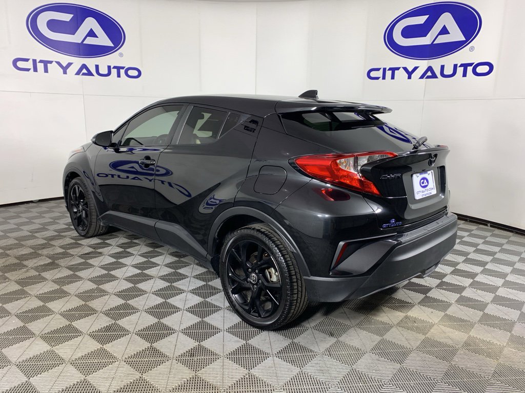 Used 2022 Toyota C-HR Nightshade image 5