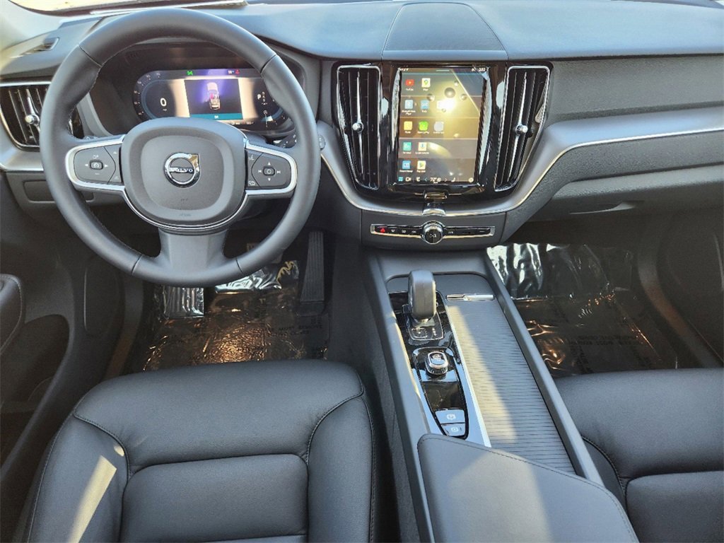 New 2025 Volvo XC60 B5 Core w/ Protection Package Premier image 15