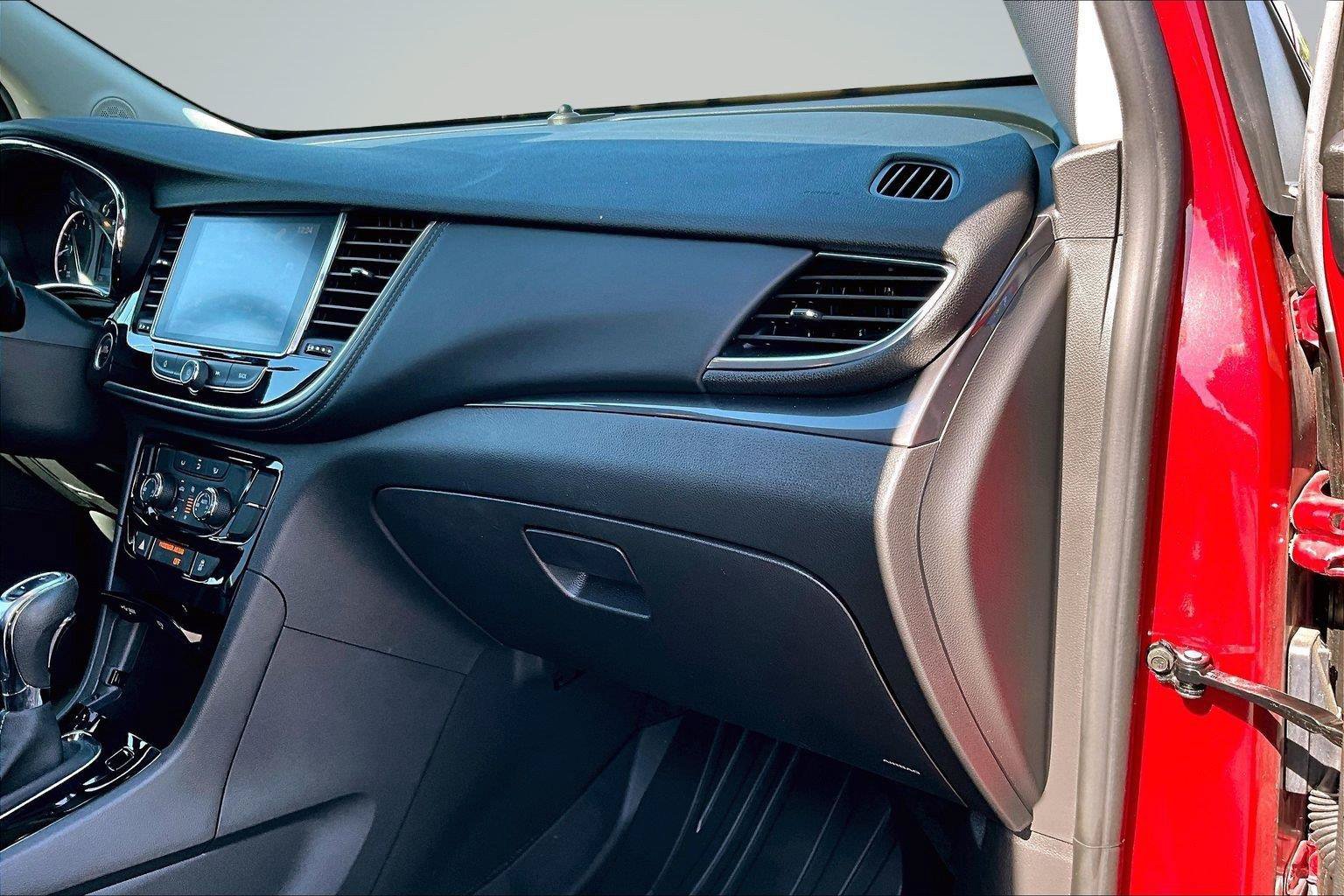 Used 2019 Buick Encore Sport Touring w/ Safety Package FWD image 17