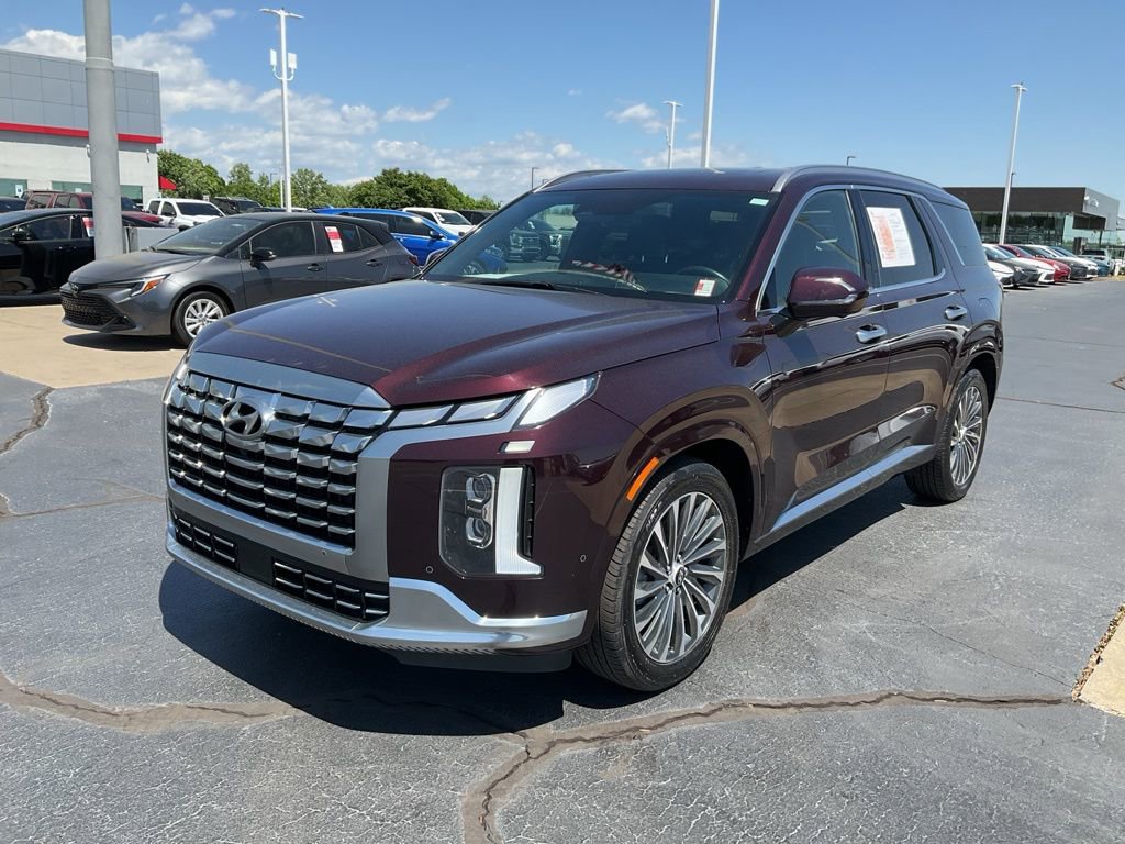 Used 2024 Hyundai Palisade Calligraphy FWD image 1
