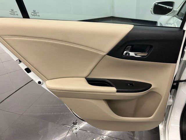 Used 2017 Honda Accord EX-L image 14