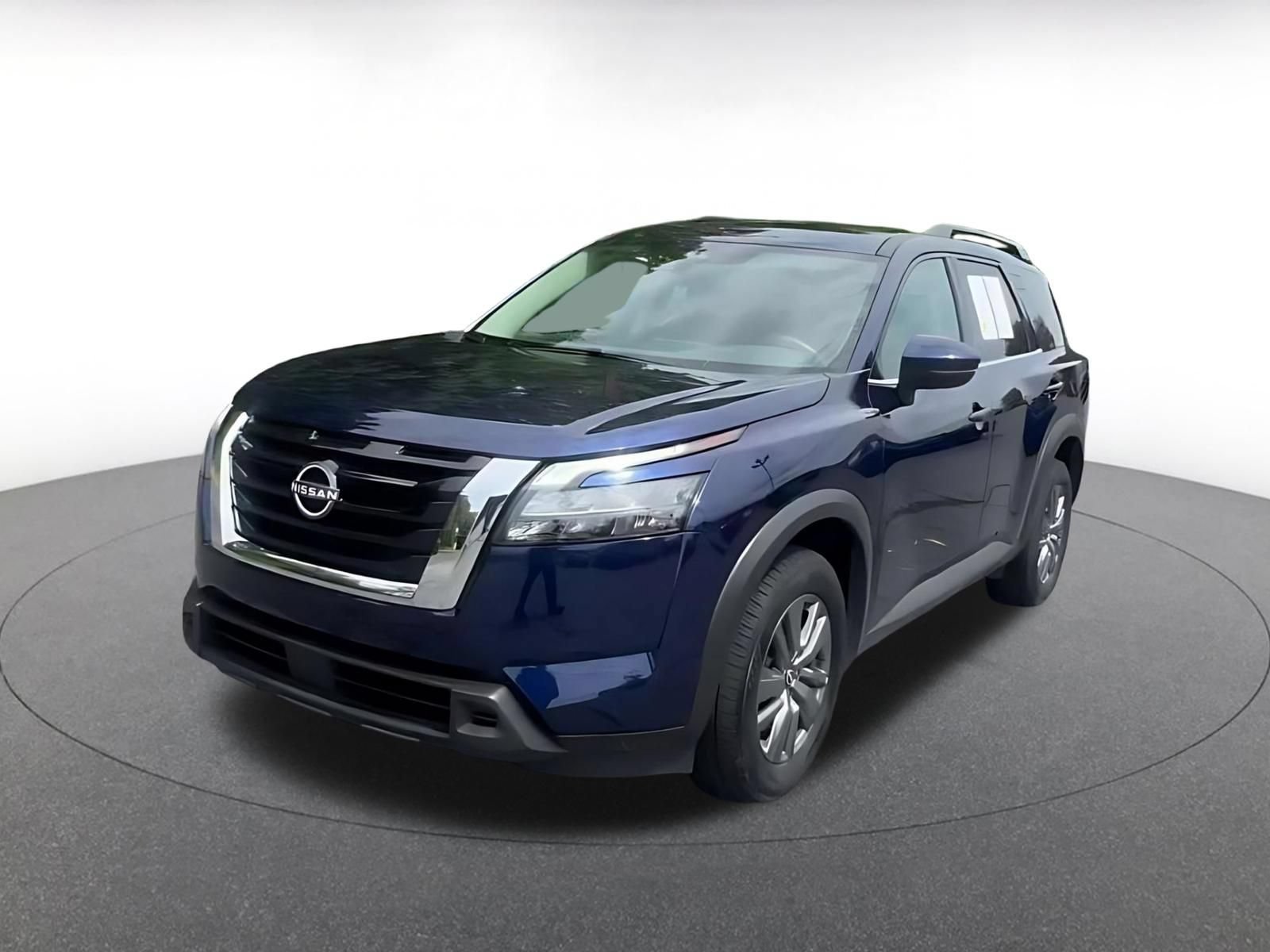 Used 2025 Nissan Pathfinder SV AWD/4WD image 7