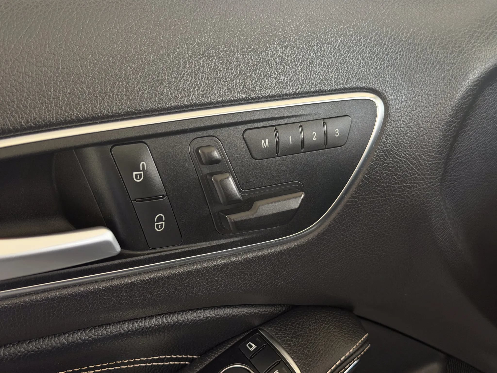 Used 2015 Mercedes-Benz GLA 250 4MATIC image 18