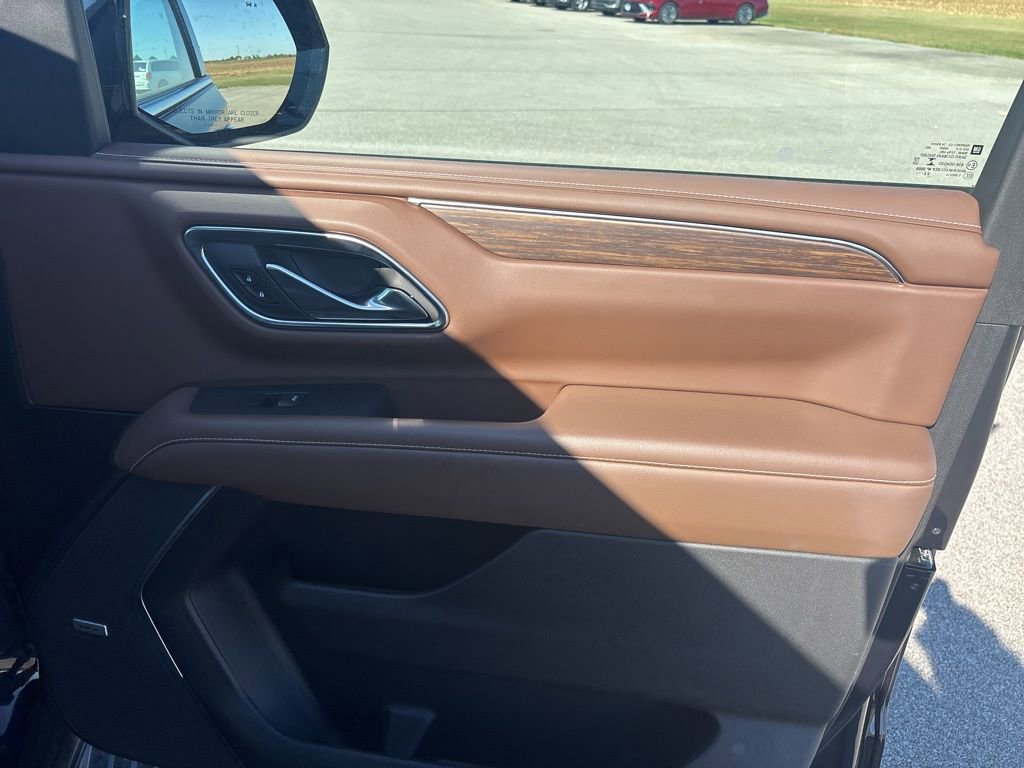 Used 2023 Chevrolet Tahoe High Country w/ LPO, Illumination Package image 23