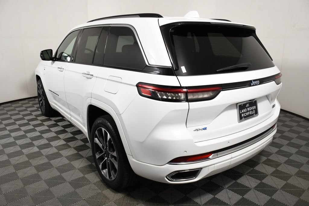 Used 2022 Jeep Grand Cherokee Overland AWD/4WD image 4