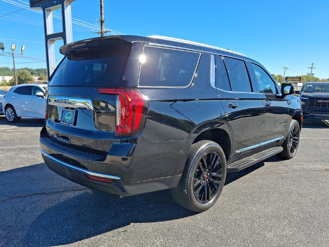 Certified 2024 GMC Yukon SLT w/ SLT Luxury Package AWD/4WD image 6