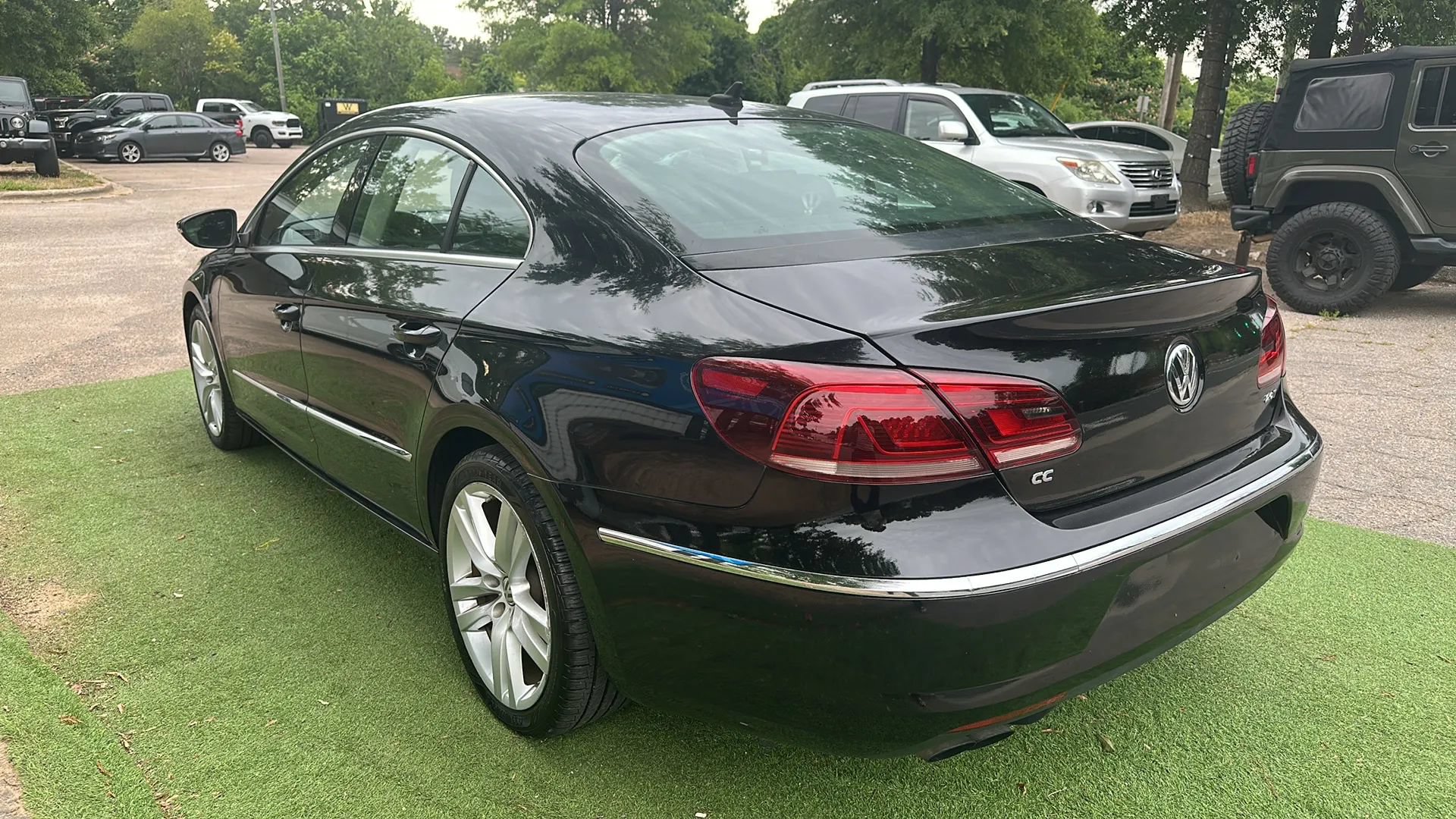 Used 2013 Volkswagen CC Lux FWD image 5
