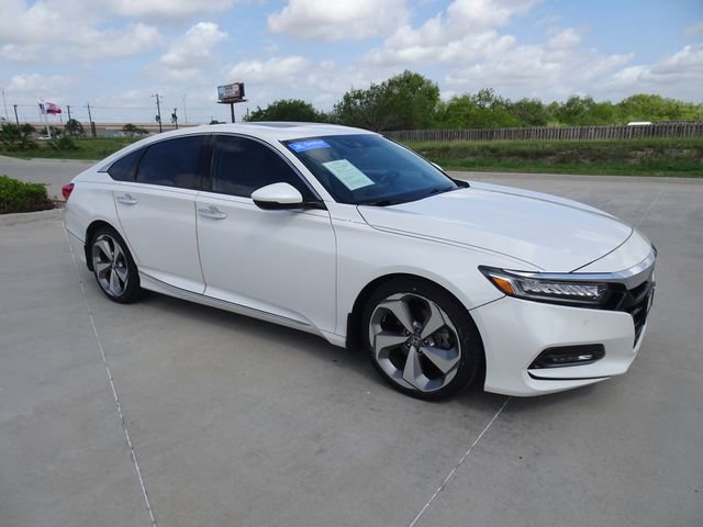 Certified 2018 Honda Accord Touring image 3